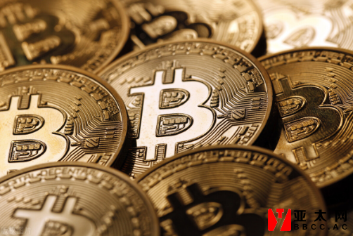 比特币关前蓄势，何时拿下5万美元？